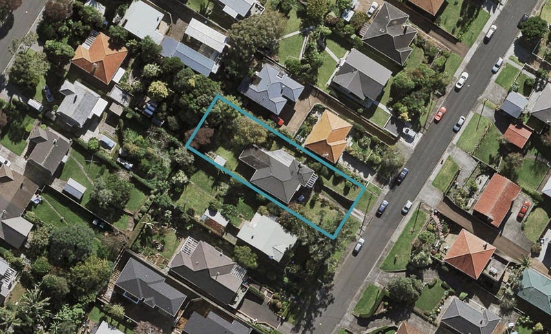 44 Ngatiawa Street, One Tree Hill, Auckland - Carousel 1