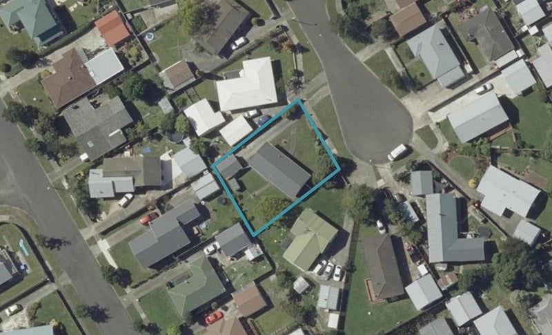 20 Suzanne Grove, Kelvin Grove, Palmerston North - Carousel 1