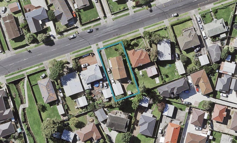 12 Casuarina Road, Half Moon Bay, Auckland - Carousel 1