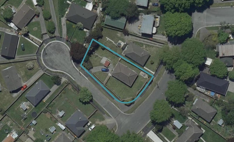 2 Lusk Place, Shirley, Christchurch - Carousel 1