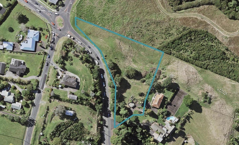 220 Whitford Road, Shamrock Park, Auckland - Carousel 1