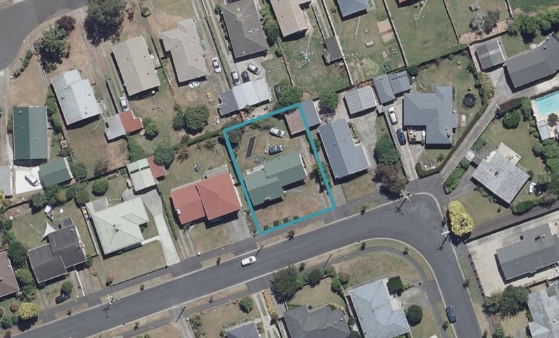 17 Springfield Crescent, Enderley, Hamilton - Carousel 1