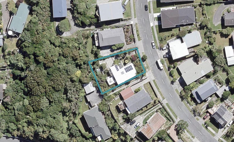 42 Cypress Drive, Maungaraki, Lower Hutt - Carousel 1