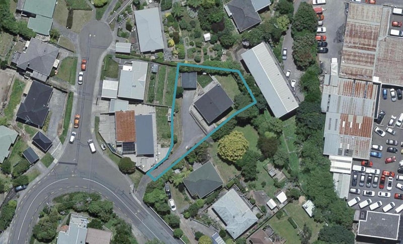 20A The Drive, Tawa, Wellington - Carousel 1