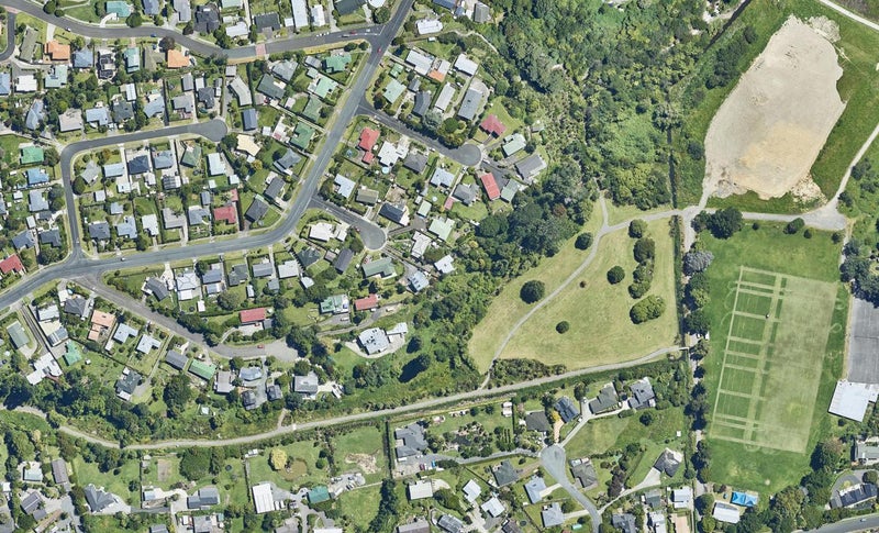 11 Filton Avenue, Brookfield, Tauranga - Carousel 1