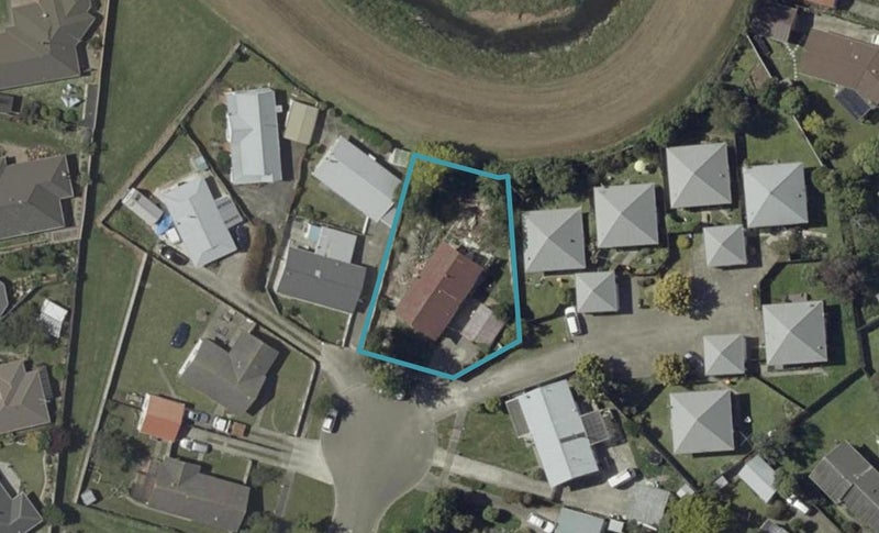 24 Chelmarsh Place, Highbury, Palmerston North - Carousel 1