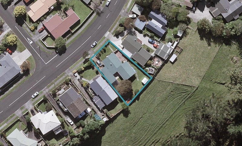 165 Govett Avenue, Frankleigh Park, New Plymouth - Carousel 1