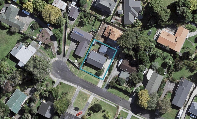 13 Shanley Crescent, Waiuku, Waiuku - Carousel 1