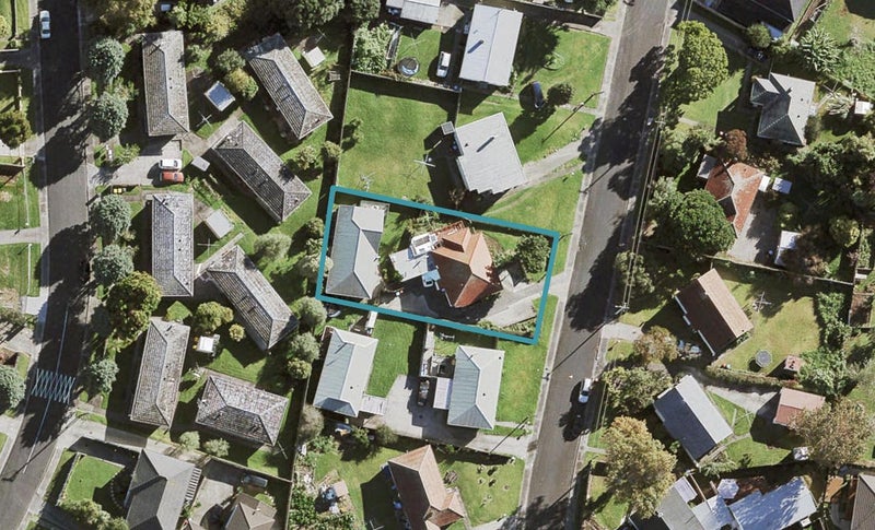 42A Sanft Avenue, Mount Roskill, Auckland - Carousel 1
