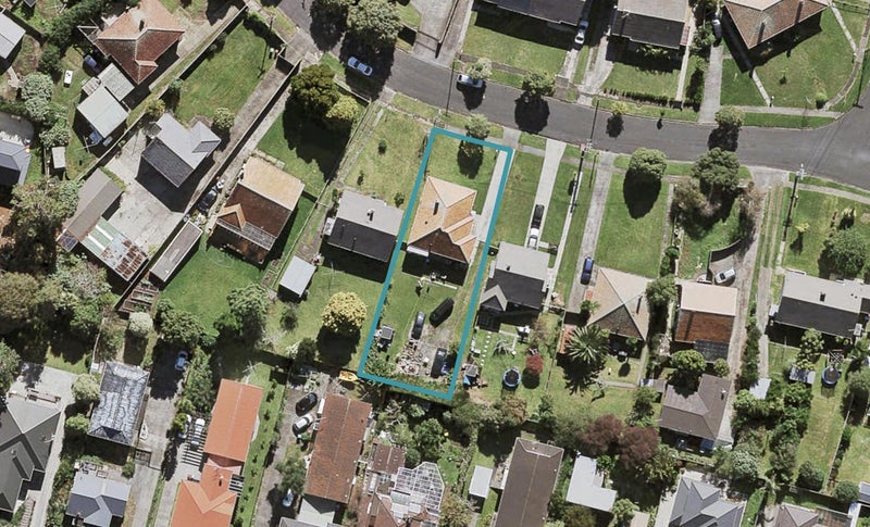 11 Cleghorn Avenue, Mount Roskill, Auckland - Carousel 1