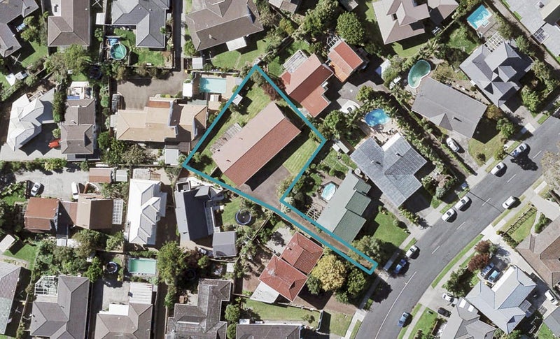 19 Priestley Drive, Bucklands Beach, Auckland - Carousel 1