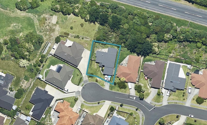 6 Dumfries Place, Pyes Pa, Tauranga - Carousel 1