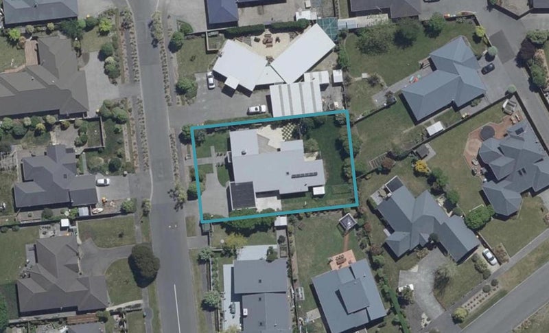4 Hemingway Place, Spencerville, Christchurch - Carousel 1
