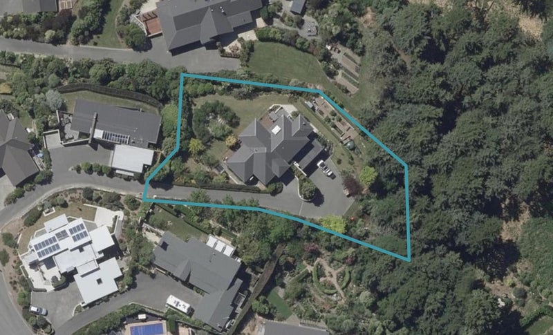 10 The Rocks, Kennedys Bush, Christchurch - Carousel 1