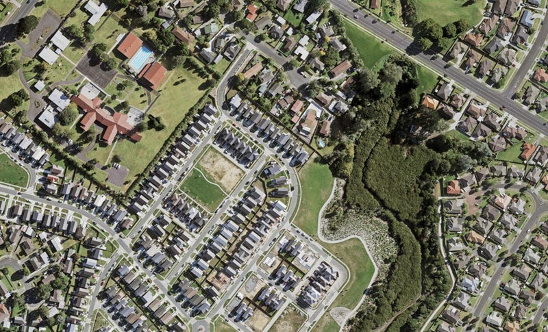 36 Ipukarea Street, Weymouth, Auckland - Carousel 1