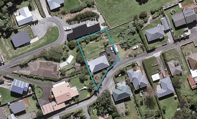 7 Moana Crescent, Blagdon, New Plymouth - Carousel 1