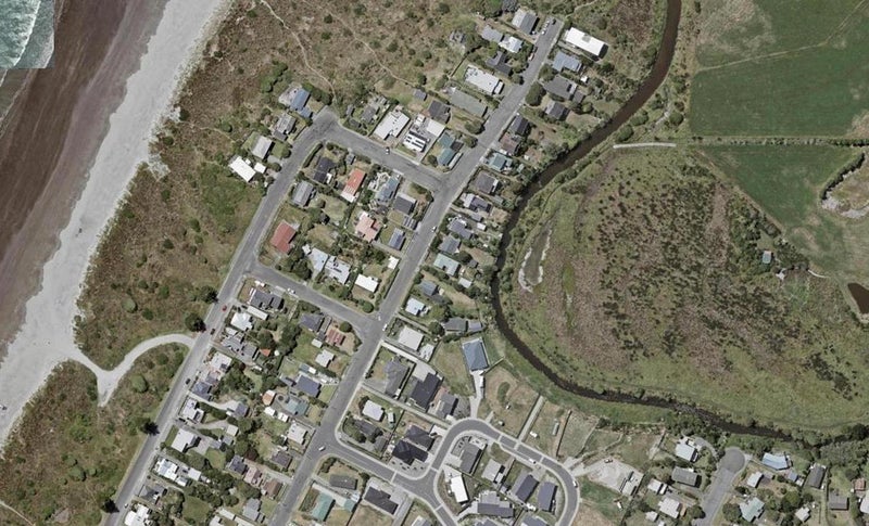 24 Moana Street, Otaki Beach, Otaki - Carousel 1