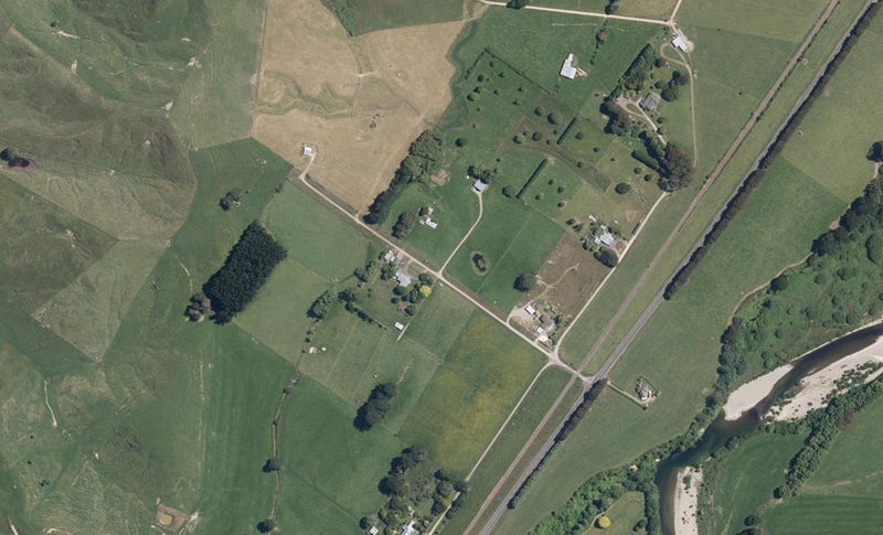 21 Taylors Road, Mangatainoka, Pahiatua - Carousel 1