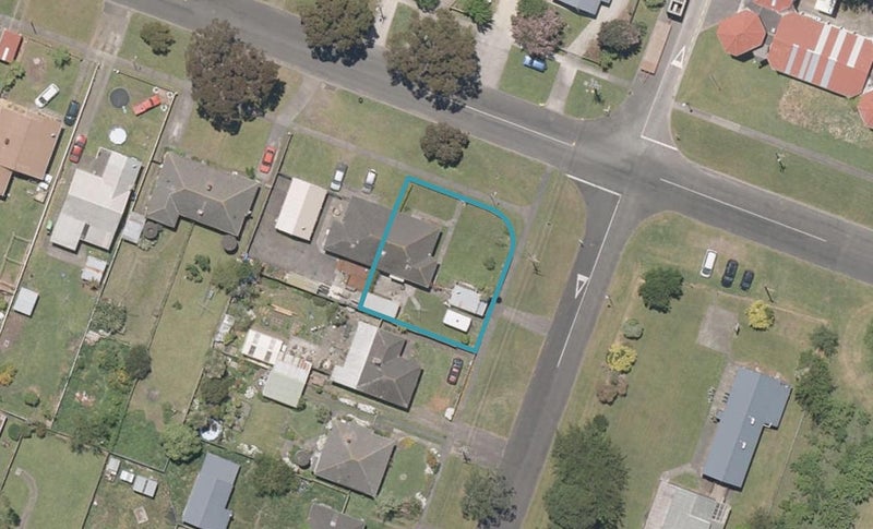 46 Hakeke Street, Whanganui East, Whanganui - Carousel 1