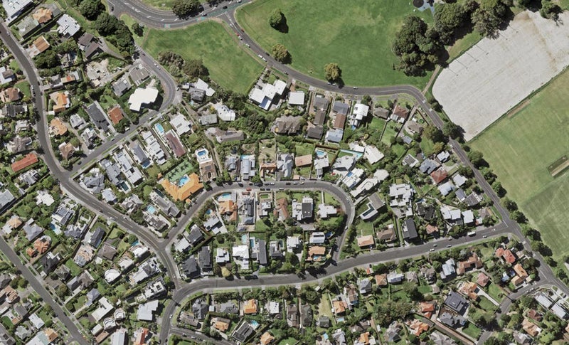 20 Karori Crescent, Orakei, Auckland - Carousel 1