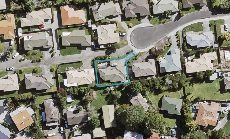 12 Jelicich Court, Henderson, Auckland - Carousel 1