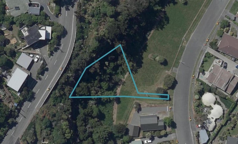 18 Aratoro Place, Mount Pleasant, Christchurch - Carousel 1