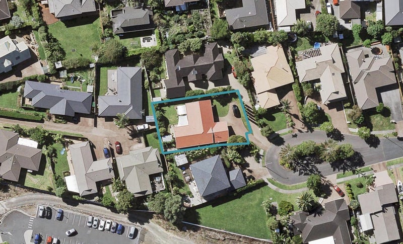 27 Simon Owen Place, Golflands, Auckland - Carousel 1