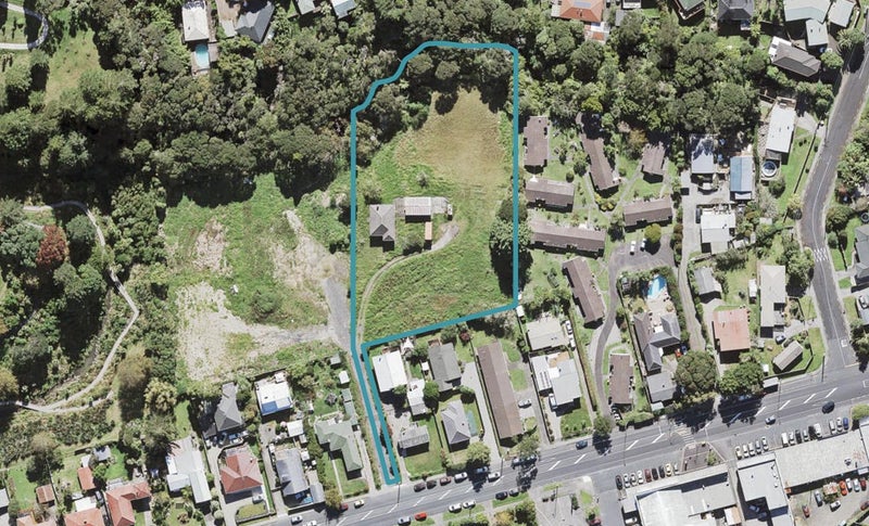 81A Godley Road, Green Bay, Auckland - Carousel 1