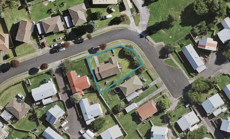 11 Azalea Place, Wiri, Auckland - Carousel 1