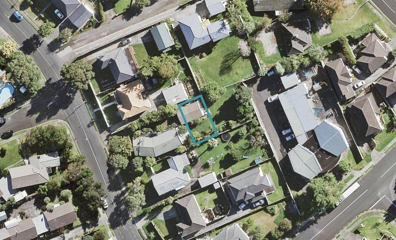 78D Commodore Drive, Lynfield, Auckland - Carousel 1