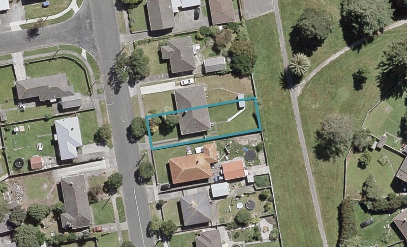 92 Reynolds Street, Taita, Lower Hutt - Carousel 1