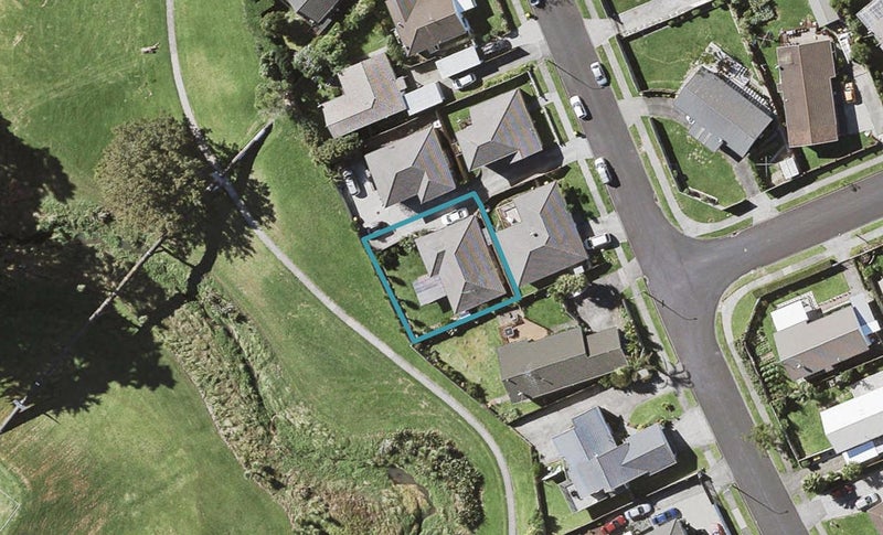51A De Quincey Terrace, Highland Park, Auckland - Carousel 1