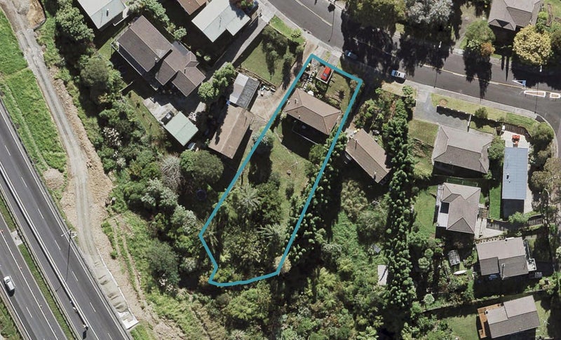 6 Cedar Heights Avenue, Massey, Auckland - Carousel 1
