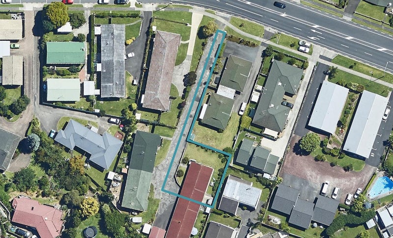 102A Chapel Street, Otumoetai, Tauranga - Carousel 1