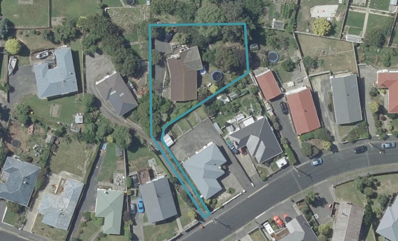26 Bell Crescent, Concord, Dunedin - Carousel 1
