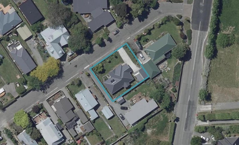 34 Flavell Street, Heathcote Valley, Christchurch - Carousel 1
