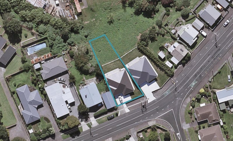 180 Tukapa Street, Westown, New Plymouth - Carousel 1
