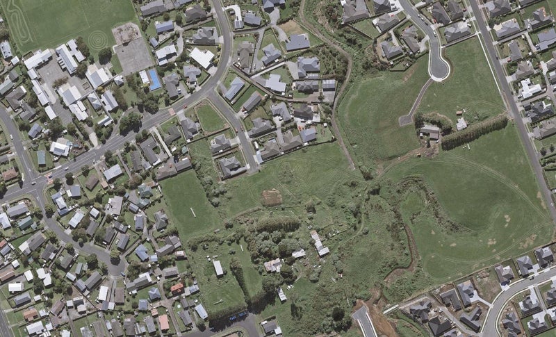 9 James Drive, Bell Block, New Plymouth - Carousel 1