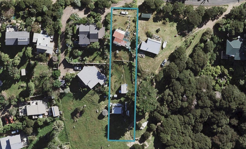 11 Junction Road, Oneroa, Waiheke Island - Carousel 1