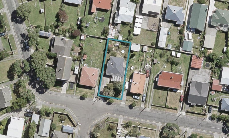 12 Pirie Crescent, Moera, Lower Hutt - Carousel 1