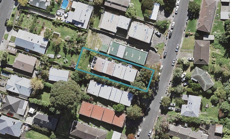2/32 Don Croot Street, Western Springs, Auckland - Carousel 1