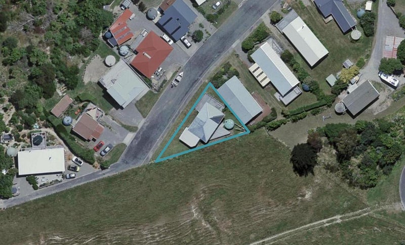 37 Guthrie Crescent, Castlepoint, Tīnui - Carousel 1