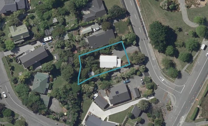 9 Port Hills Road, Heathcote Valley, Christchurch - Carousel 1
