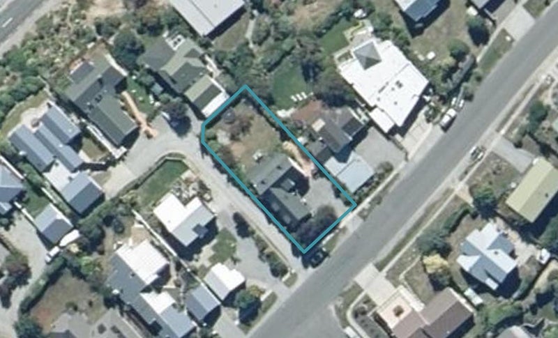 14 Oregon Drive, Kelvin Heights, Queenstown - Carousel 1