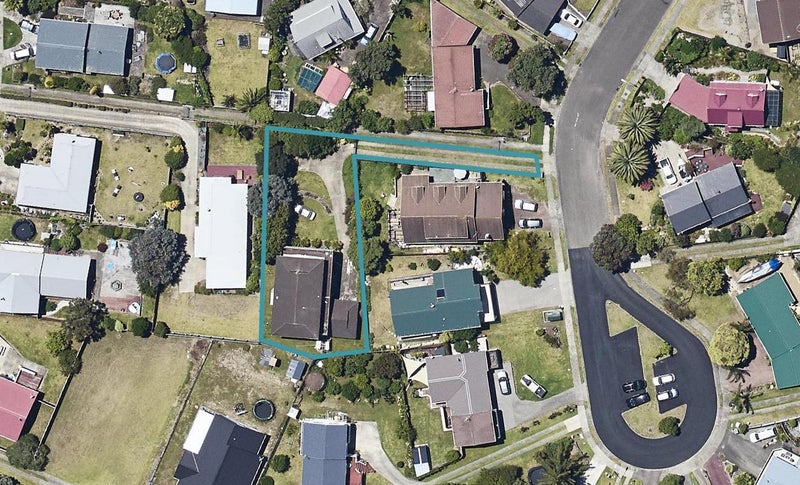 18 The Glebe, Coastlands, Whakatane - Carousel 1