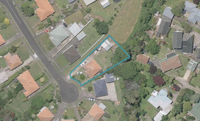 9 Clapham Place, Whanganui East, Whanganui - Carousel 1