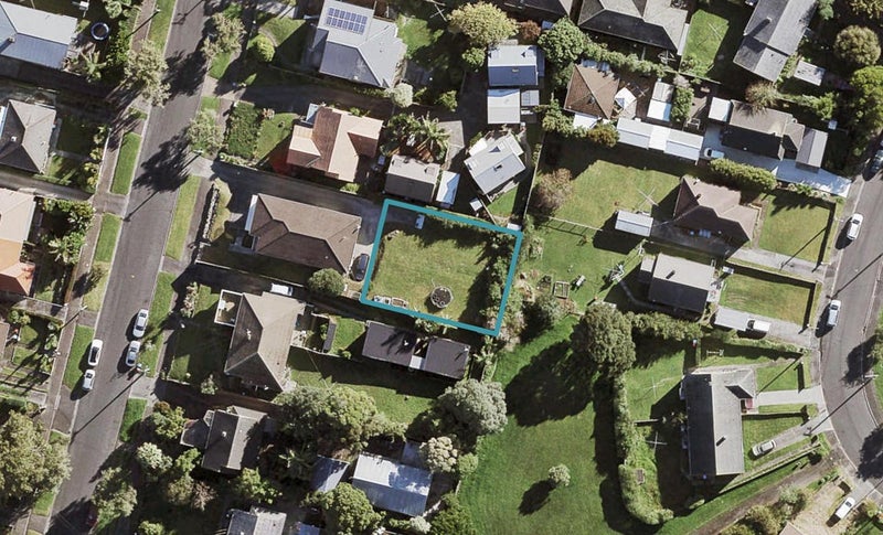 18A Hadfield Avenue, Waterview, Auckland - Carousel 1