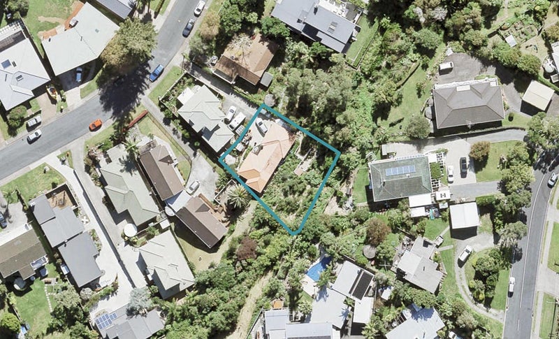 64A The Circle, Manly, Whangaparaoa - Carousel 1