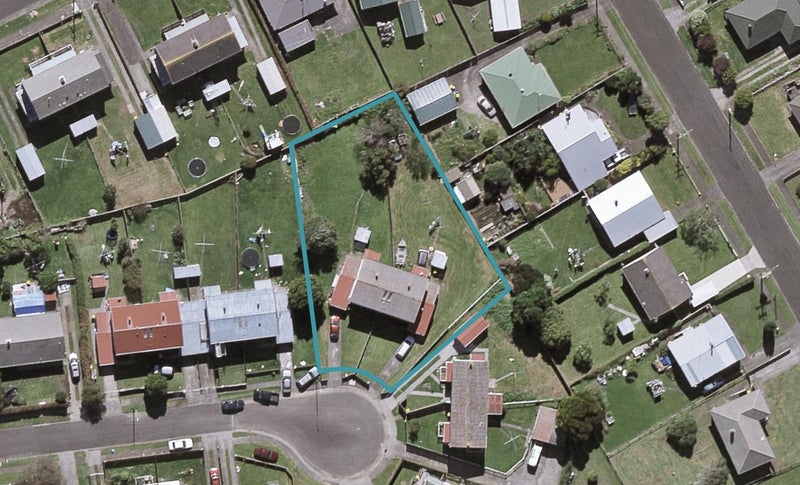 13 Resolution Place, Marfell, New Plymouth - Carousel 1
