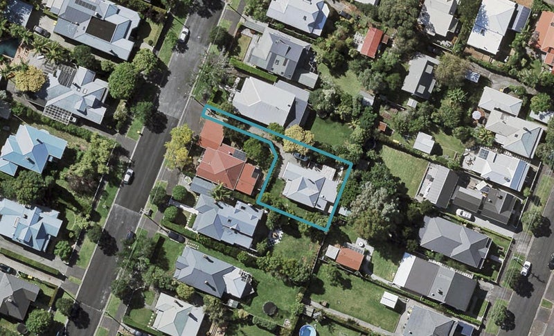 22A Summer Street, Stanley Point, Auckland - Carousel 1
